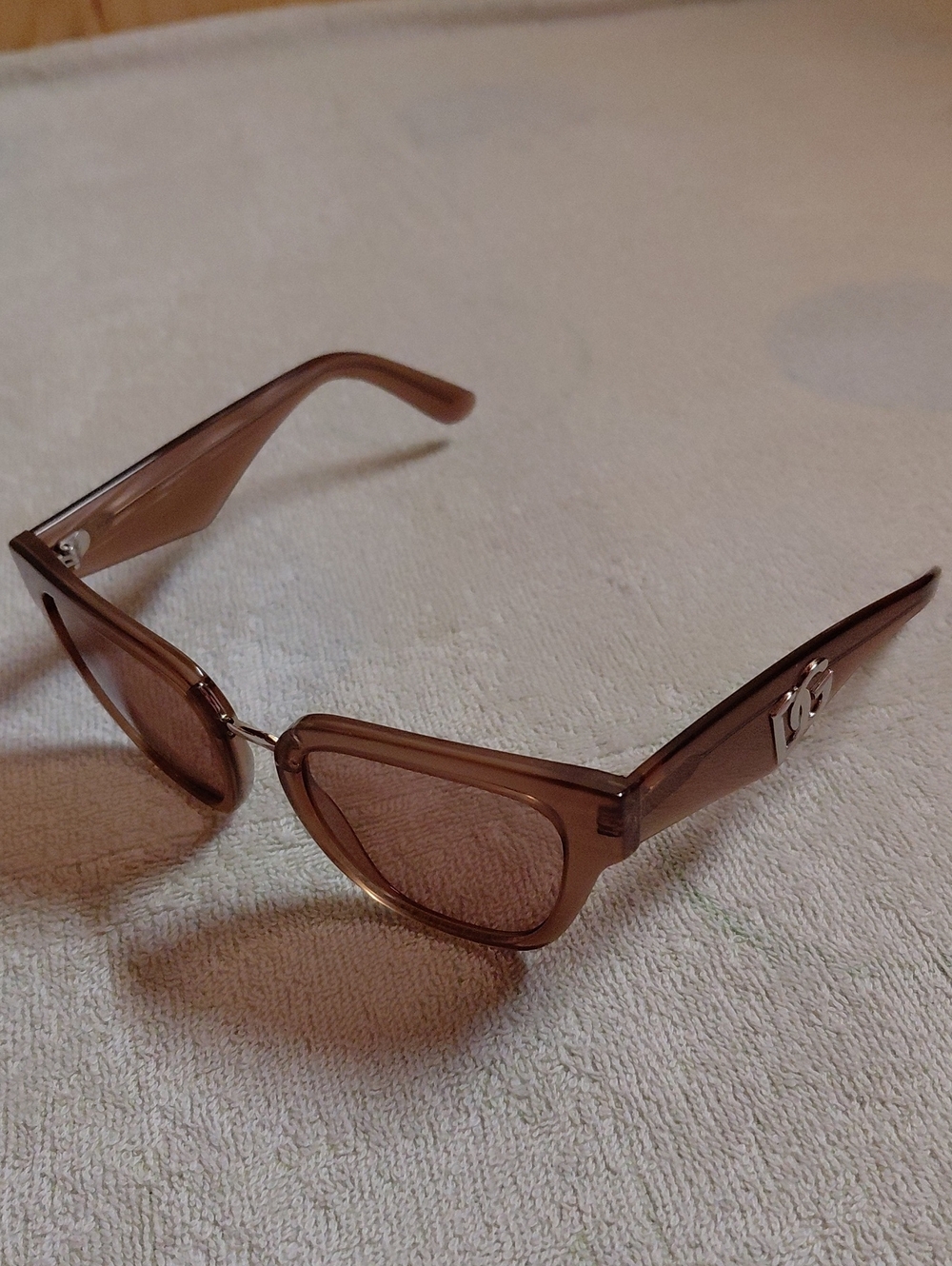 DOLCE&GABBANA NWOT Women's Sunglasses, DG4437 in Light Brown